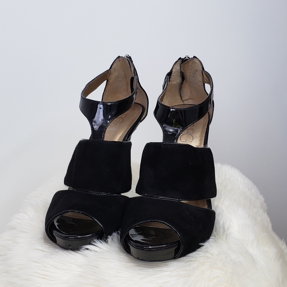 BCBG Paris Suede Peep Toe Pump Black (US 8.5)